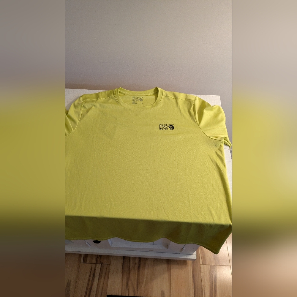 Mountain Hardwear Wicked Tech Long Sleeve Yellow Shirt Men’s Large